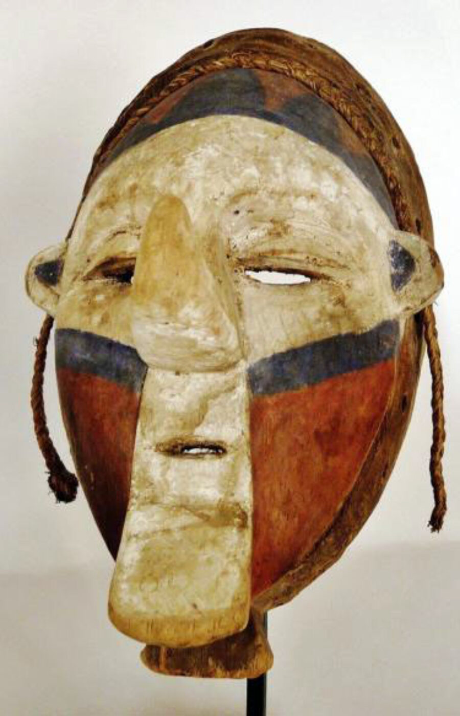 Masque facial polychrome de danse  Peuple YAKA  RDC ex-Zaïre